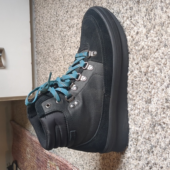 Keds Sneaker Boots - Picture 1 of 2